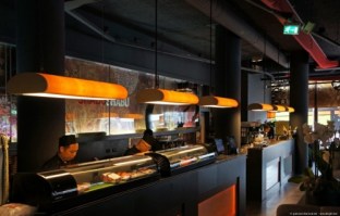 Shabu shabu Rotterdam - bar - tube lights in ash wood.jpg